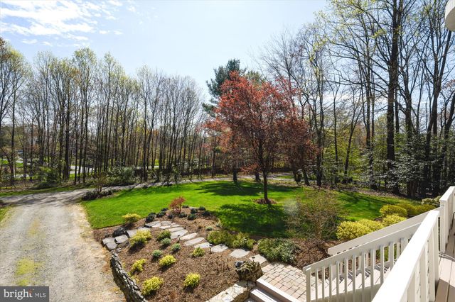 $916,500 | 11206 Georgetown Pike, Great Falls, VA 22066