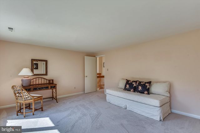 $916,500 | 11206 Georgetown Pike, Great Falls, VA 22066