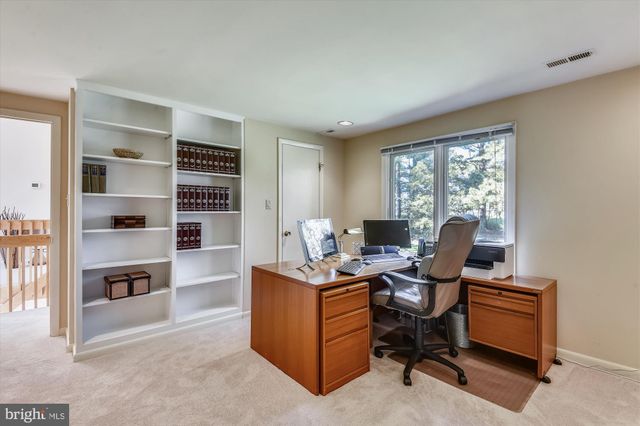 $916,500 | 11206 Georgetown Pike, Great Falls, VA 22066