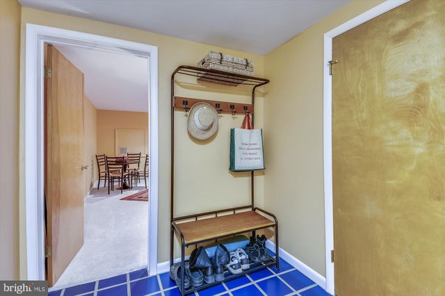 $916,500 | 11206 Georgetown Pike, Great Falls, VA 22066