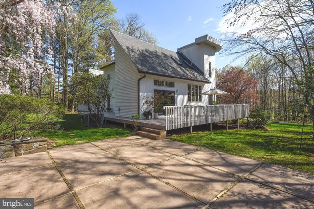 $916,500 | 11206 Georgetown Pike, Great Falls, VA 22066