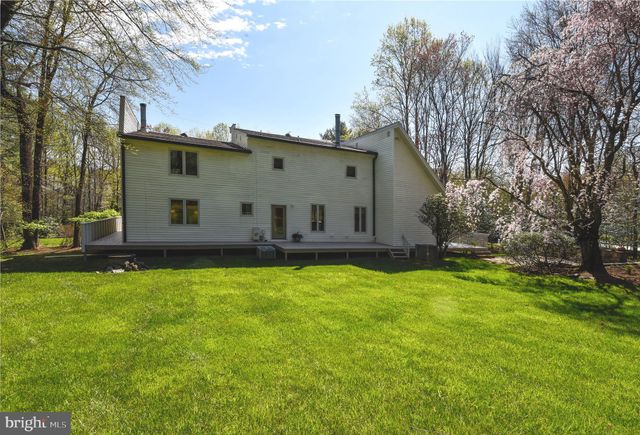 $916,500 | 11206 Georgetown Pike, Great Falls, VA 22066