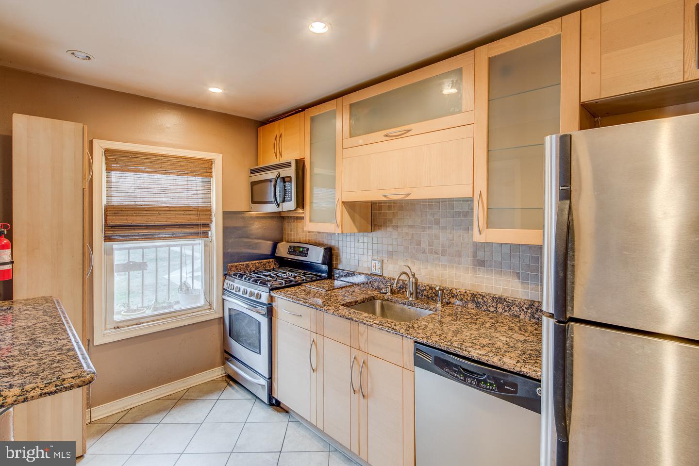 102 Cherry Parke Cherry Hill, NJ 08002 - Photo 5 of 16