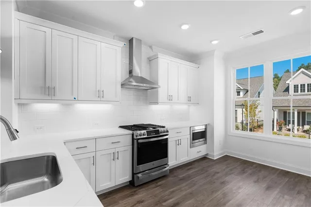 $595,170 | 2822 Evanshire Avenue, Unit 111, Duluth, GA 30096