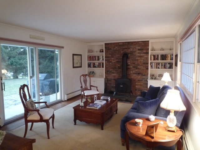 341 Luce Road Williamstown, MA 01267 - Photo 5 of 30 Living room
