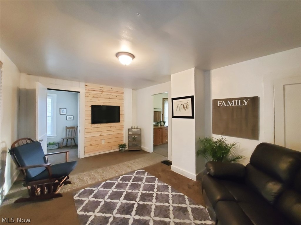 632 Cleveland Road Ravenna, OH 44266 - Photo 3 of 23 Spacious first floor living room.