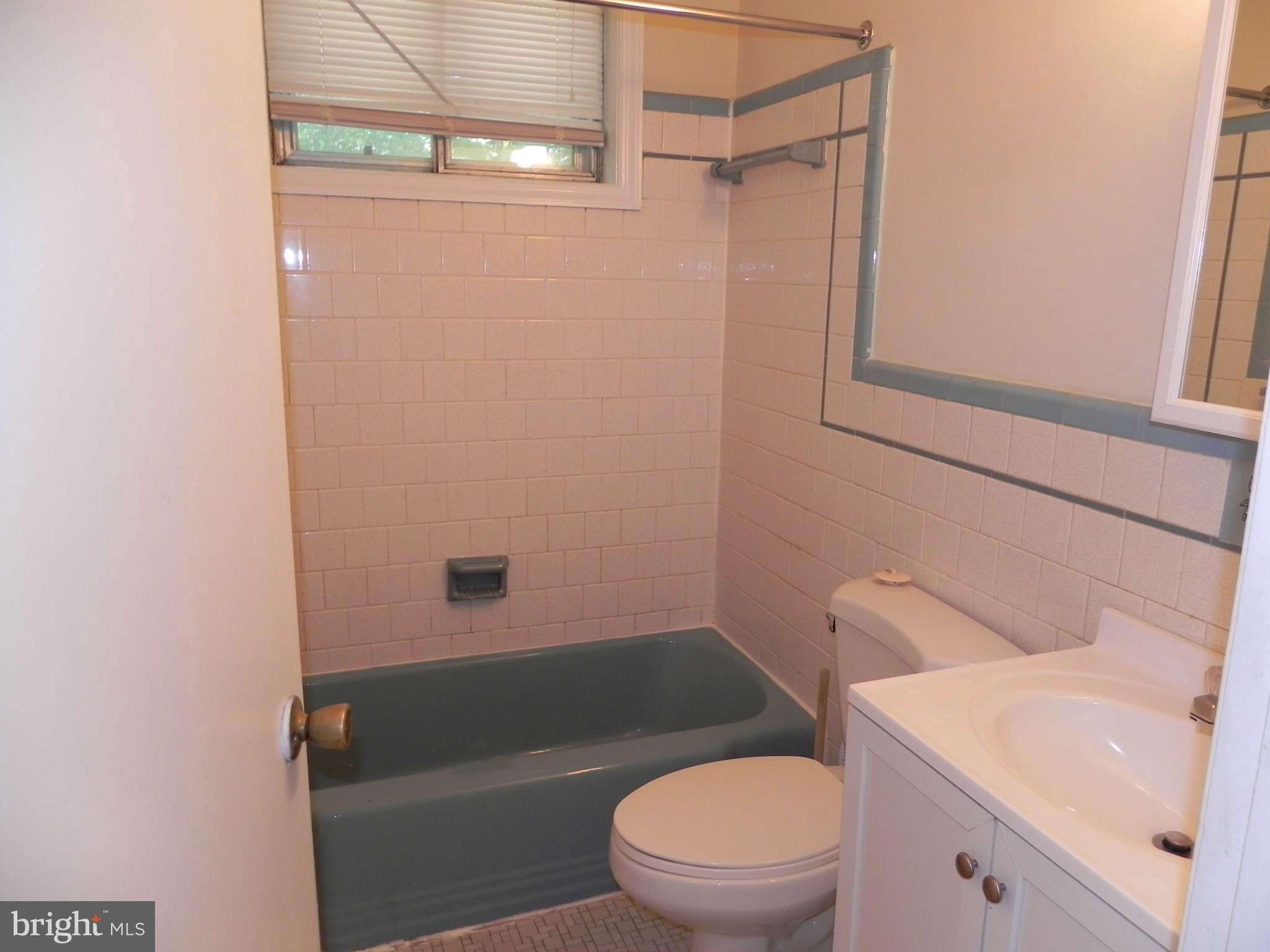 5904 Aley Road Temple Hills, MD 20748 - Photo 13 of 28 Bath