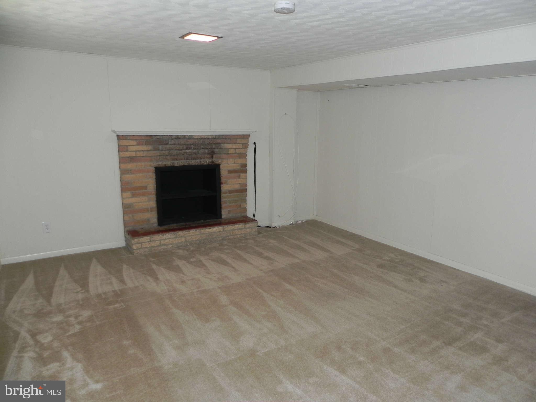 5904 Aley Road Temple Hills, MD 20748 - Photo 20 of 28 Family Room