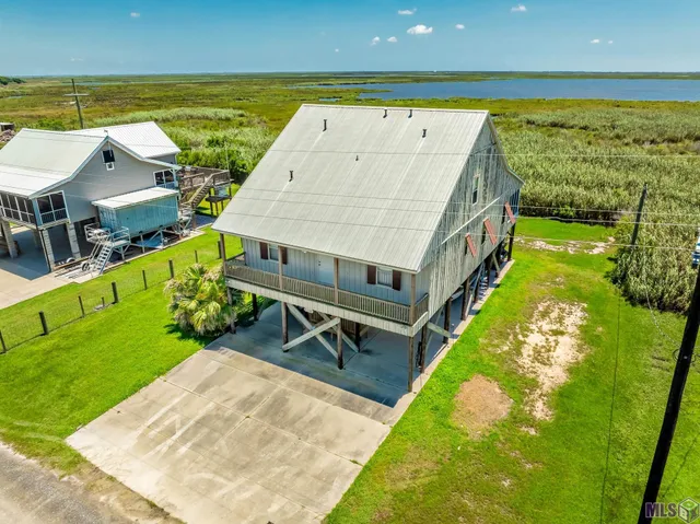 $459,000 | 3365 Bayou Dularge Road, Theriot, LA 70397