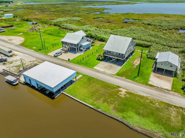 $459,000 | 3365 Bayou Dularge Road, Theriot, LA 70397
