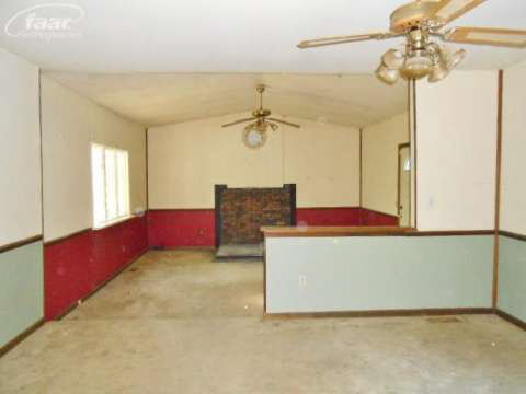 8484 East Carpenter Road Davison, MI 48423 - Photo 4 of 20 20360611-3.JPG