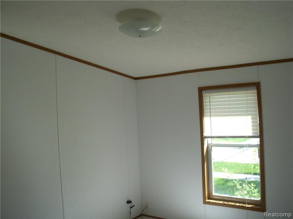 22744 Quinn Road Clinton Township, MI 48035 - Photo 21 of 23