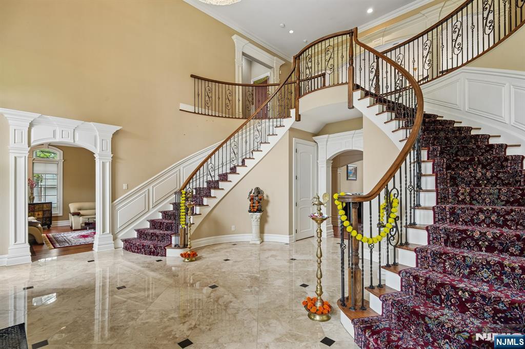 35 Echo Ridge Road Upper Saddle River, NJ 07458 - Photo 4 of 47