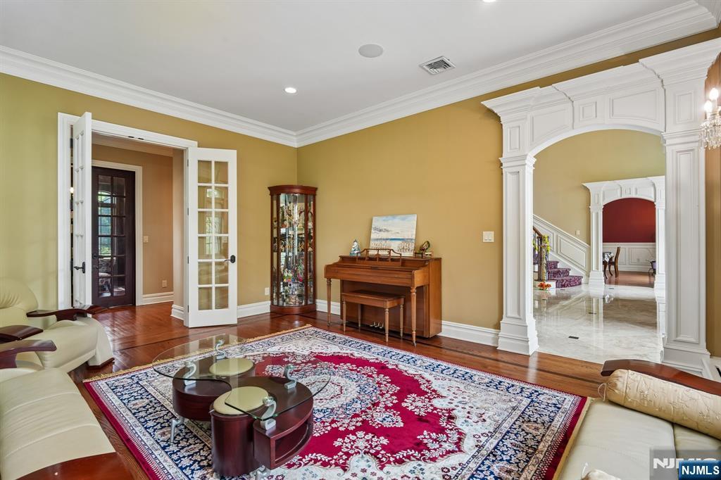 35 Echo Ridge Road Upper Saddle River, NJ 07458 - Photo 6 of 47