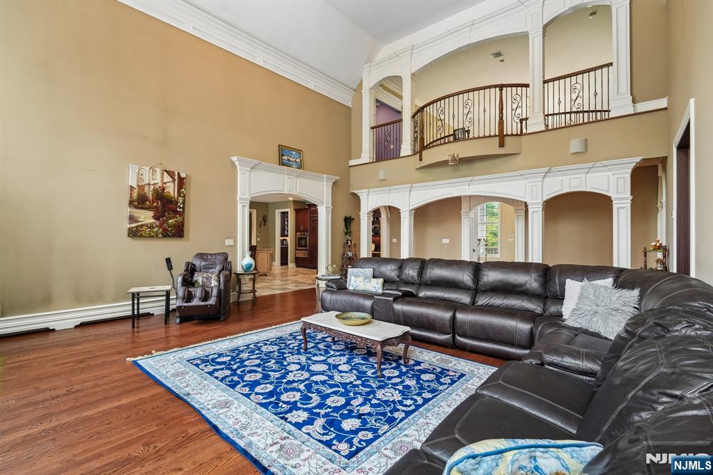 35 Echo Ridge Road Upper Saddle River, NJ 07458 - Photo 10 of 47