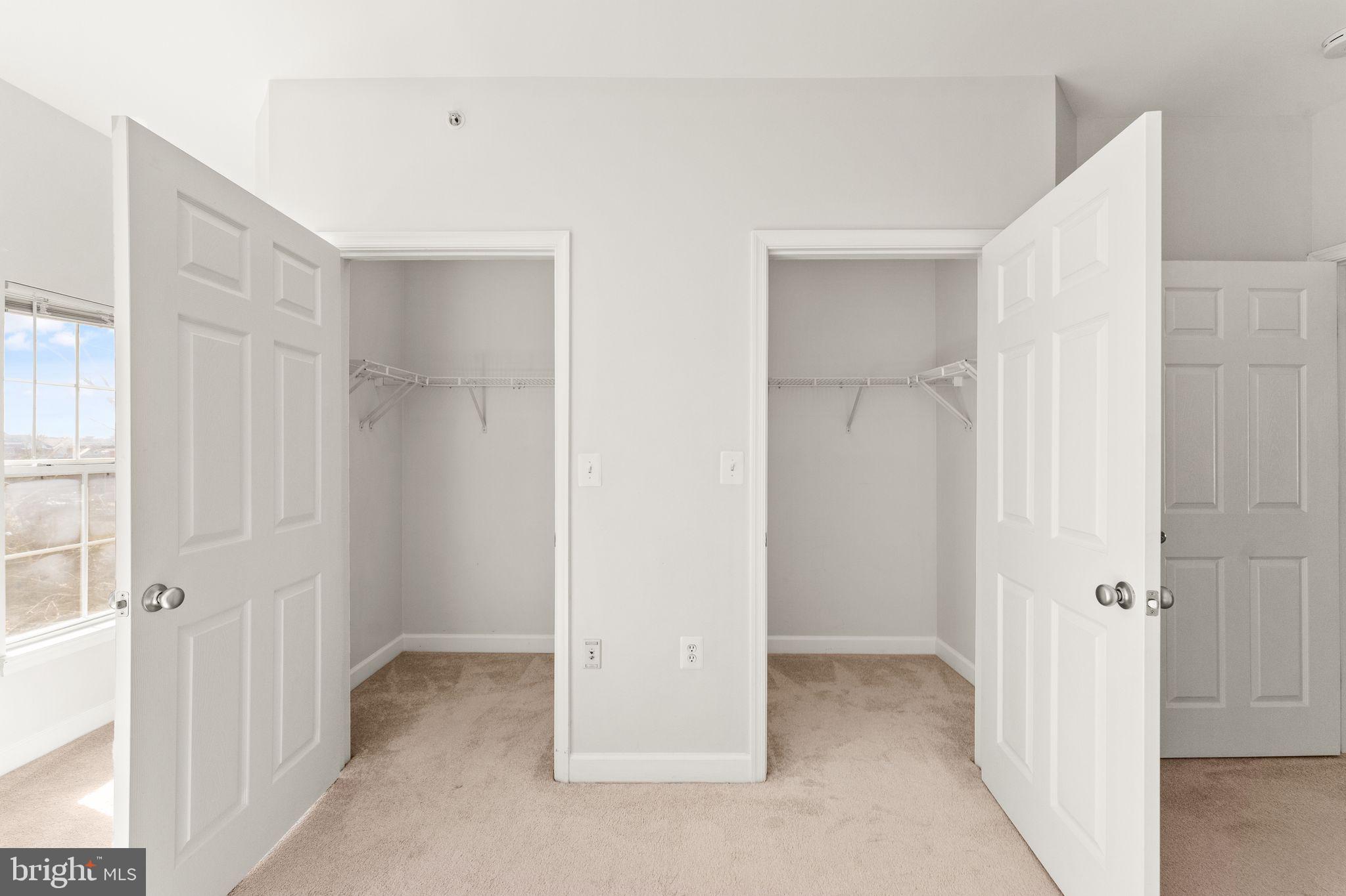 42427 Goldenseal Square Brambleton, VA 20148 - Photo 34 of 52 a view of a room with a hallway