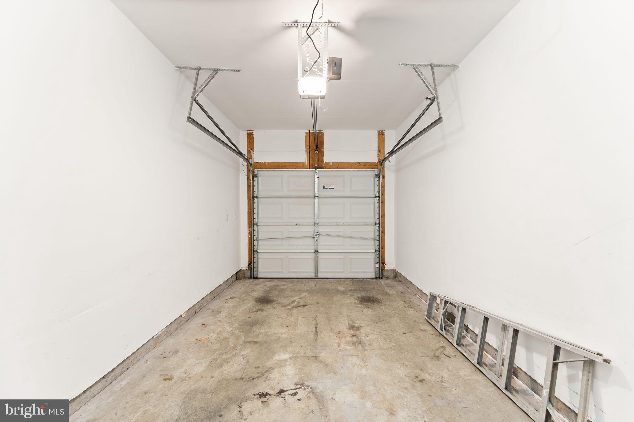 42427 Goldenseal Square Brambleton, VA 20148 - Photo 44 of 52 a view of entryway