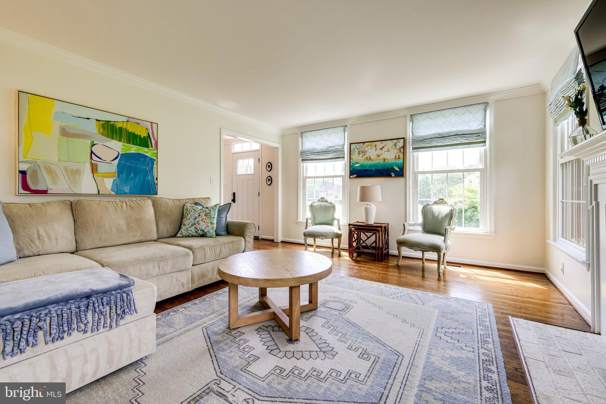 8259 Colling Ridge Court Alexandria, VA 22308 - Photo 4 of 49 Gallery Image 4