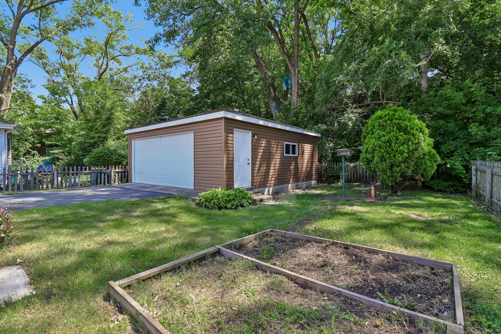 91 Bay Road Fox Lake, IL 60020 - Photo 19 of 26