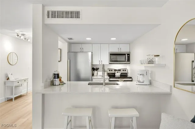 $299,000 | 3111 Tennis Villas, Unit 3111, Captiva, FL 33924