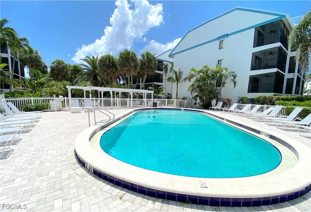 $299,000 | 3111 Tennis Villas, Unit 3111, Captiva, FL 33924