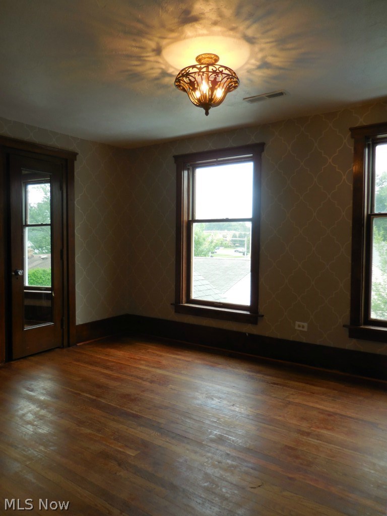 6870 York Road Parma Heights, OH 44130 - Photo 16 of 17 Bedroom 2