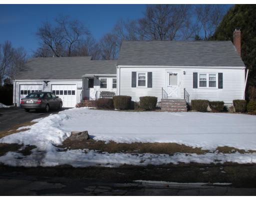 22 Meadowview Road Foxboro, MA 02035 - Photo 1 of 10 Gallery Image 1