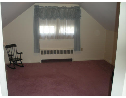 22 Meadowview Road Foxboro, MA 02035 - Photo 6 of 10 Gallery Image 6