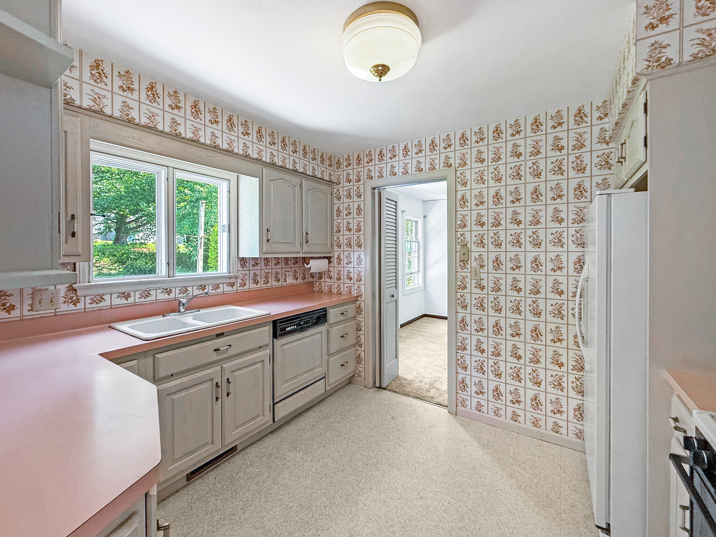 1402 Lacresta Drive Freeport, IL 61032 - Photo 6 of 26