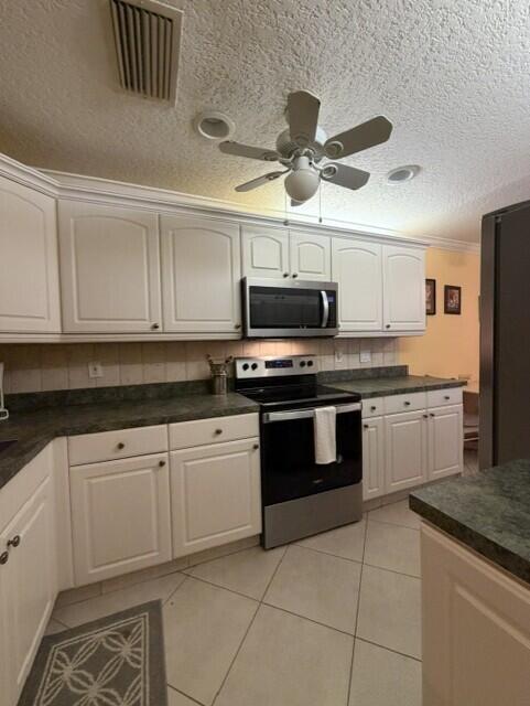 21638 Coronado Avenue Boca Raton, FL 33433 - Photo 6 of 17 21638 CORONADO AVE