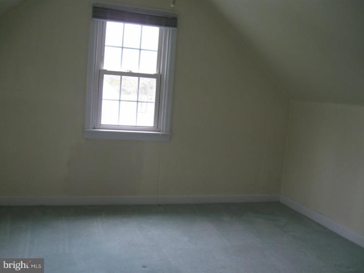35 Norwyn Road Hatboro, PA 19040 - Photo 13 of 18 Bedroom 3