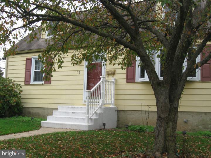 35 Norwyn Road Hatboro, PA 19040 - Photo 3 of 18 Exterior Front