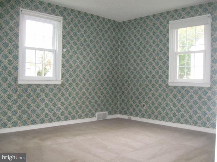 35 Norwyn Road Hatboro, PA 19040 - Photo 10 of 18 Bedroom - Main