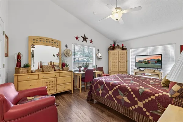 $650,000 | 23440 Oak Lane, Sorrento, FL 32776