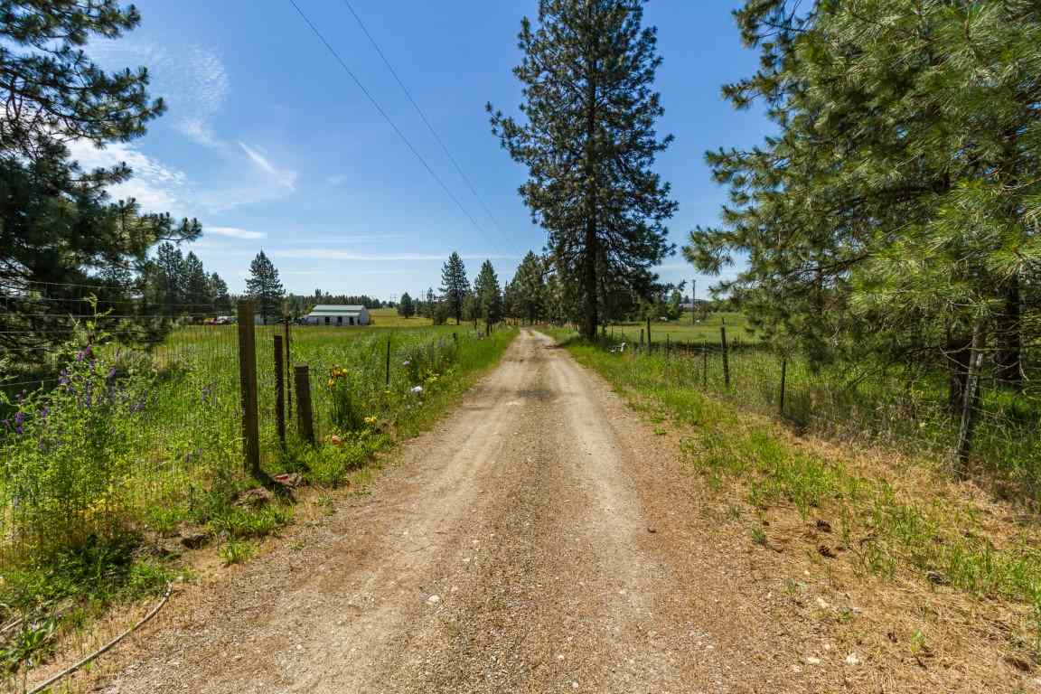 3922 West Hamilton Road Deer Park, WA 99006 - Photo 4 of 20