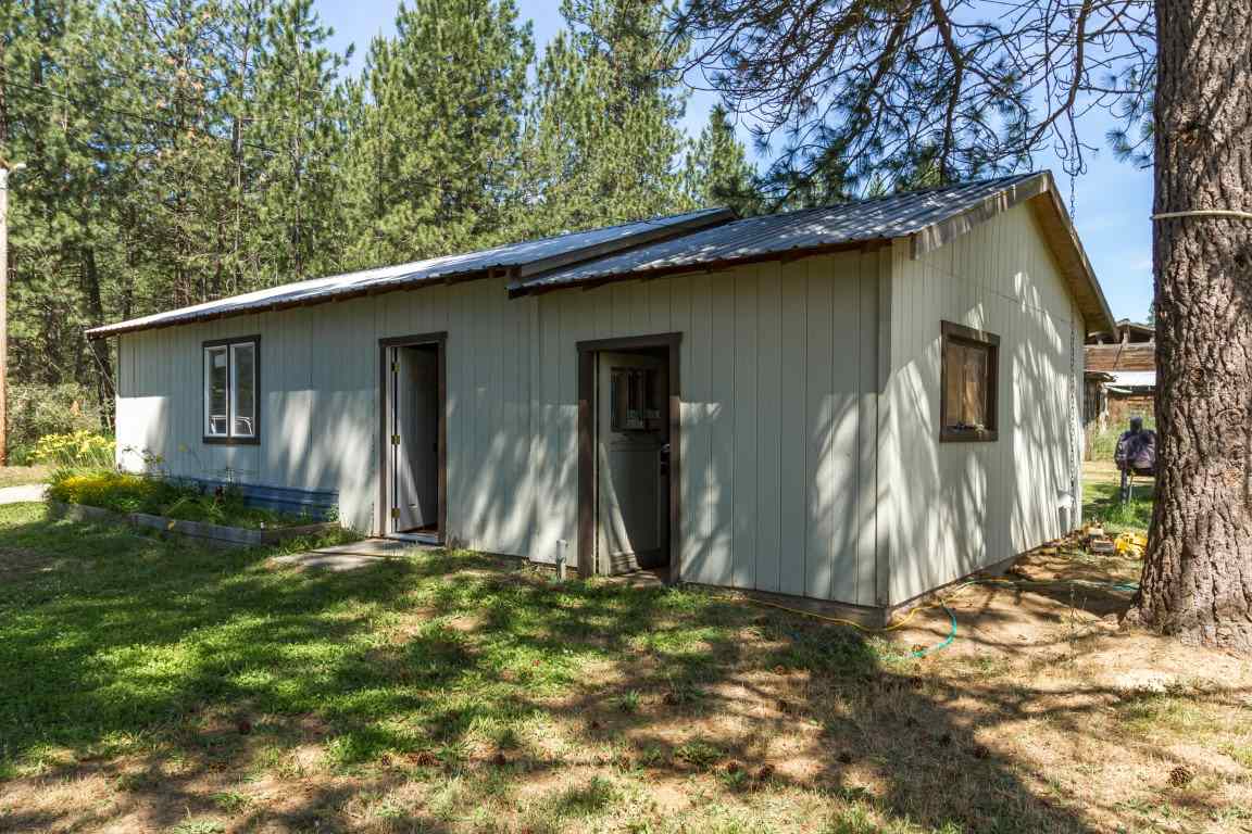 3922 West Hamilton Road Deer Park, WA 99006 - Photo 7 of 20