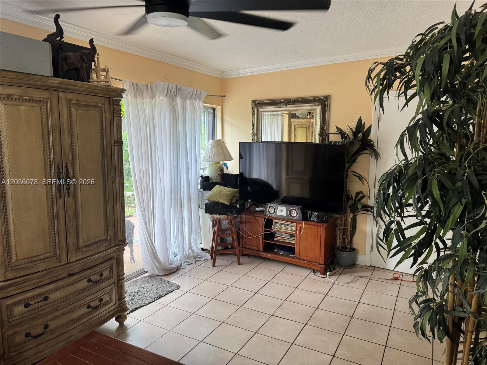11290 Southwest 47th Terrace Miami, FL 33165 - Photo 12 of 22