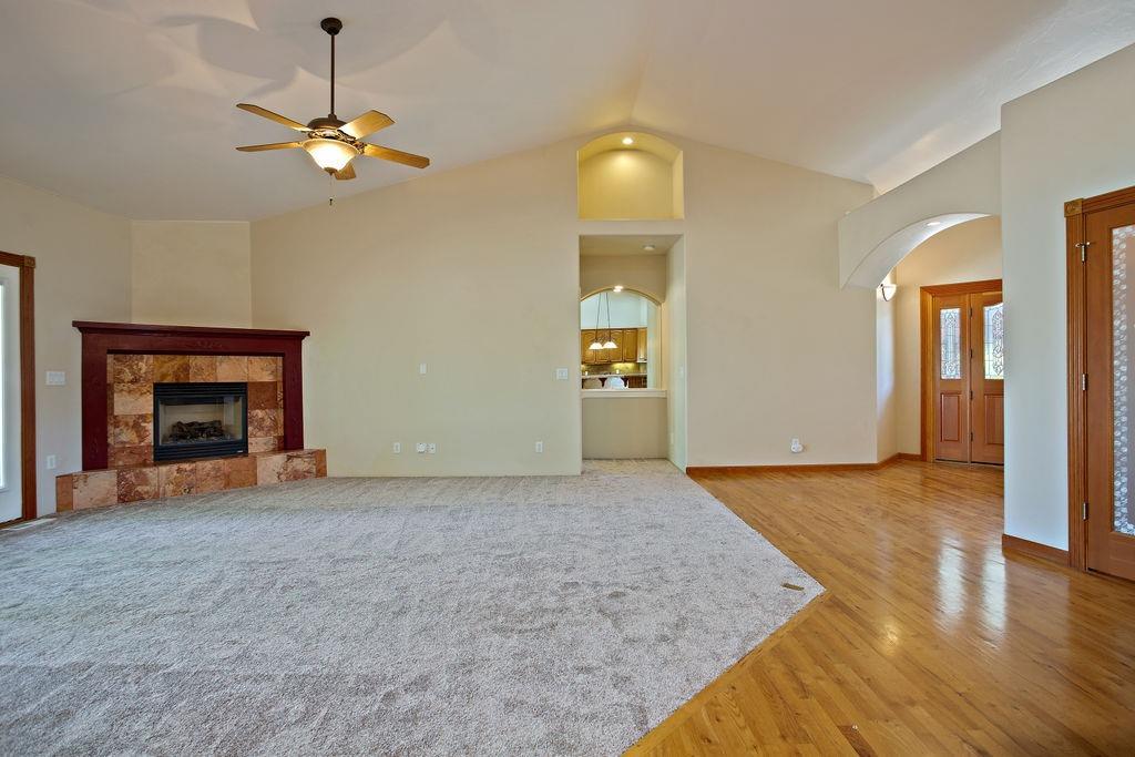 914 Ridgeview Drive Eagle Point, OR 97524 - Photo 23 of 34