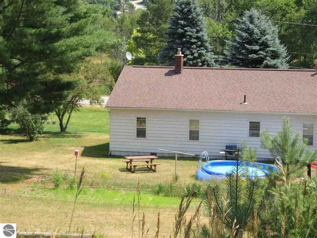8494 South Schomberg Road Cedar, MI 49621 - Photo 43 of 53 1797825-43.JPG