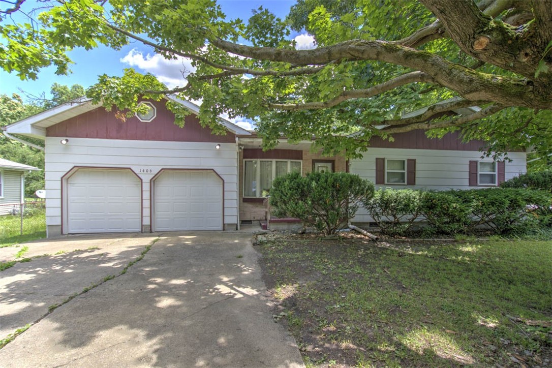 1406 North 27th Street Decatur, IL 62526 - Photo 1 of 31