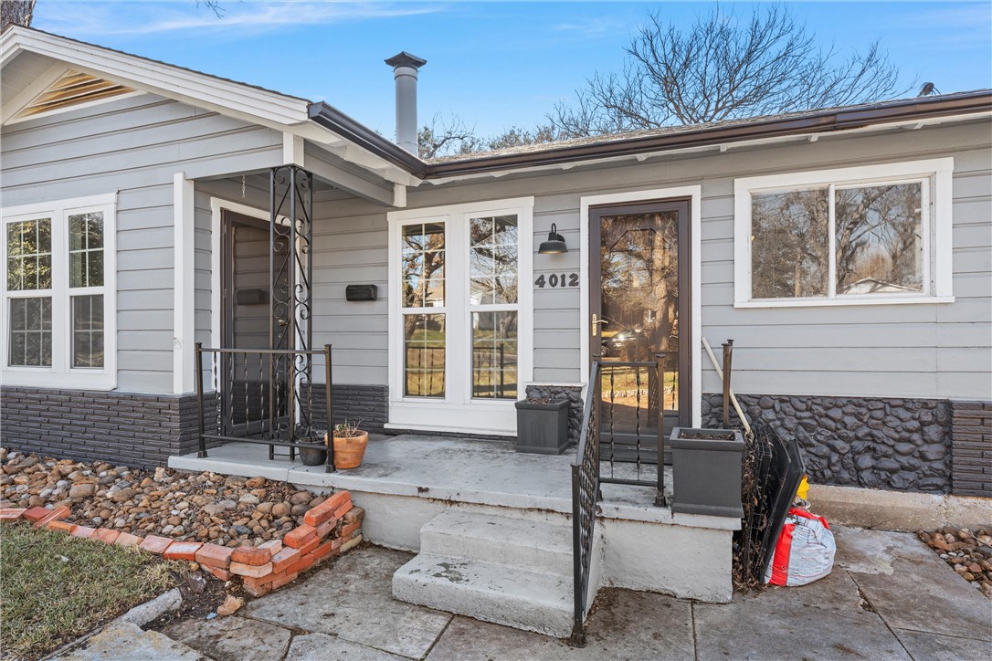 4012 North 25th Street Waco, TX 76708 - Photo 2 of 34