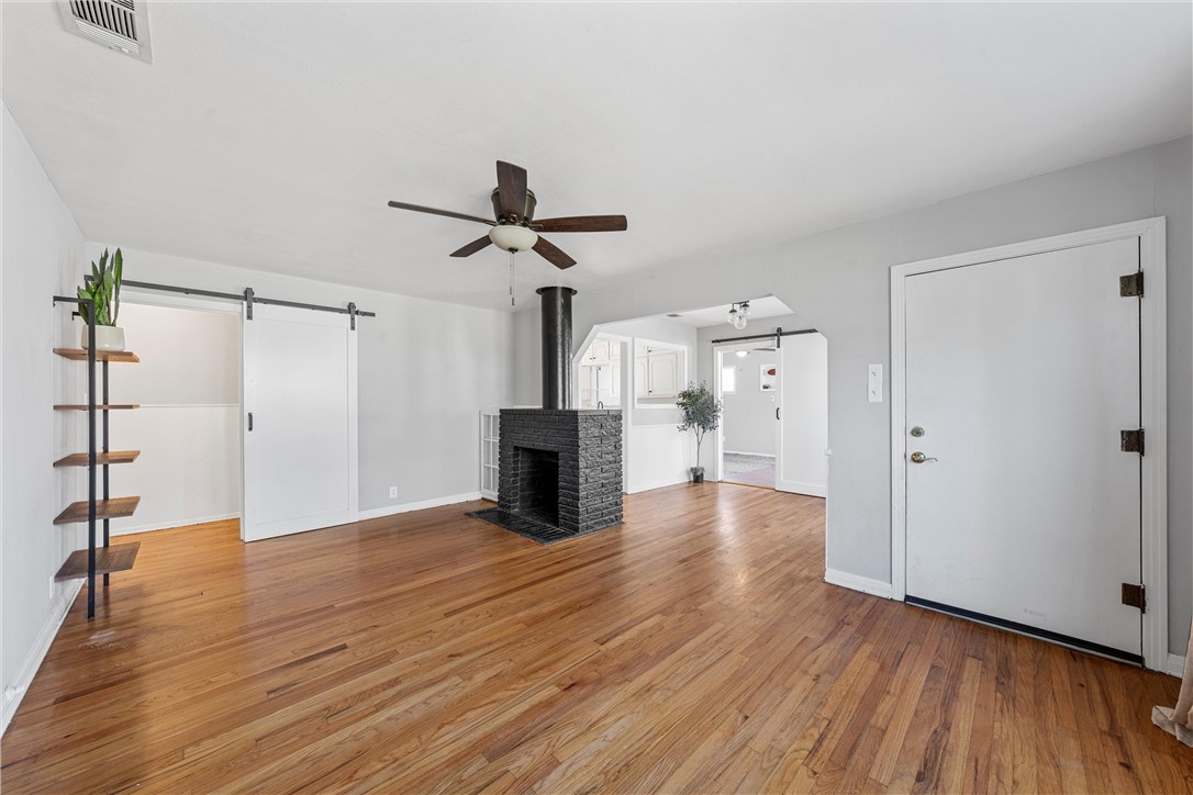 4012 North 25th Street Waco, TX 76708 - Photo 3 of 34