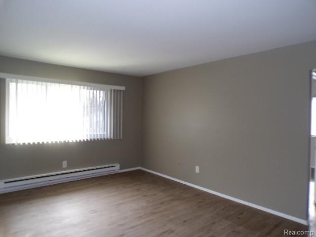 355 Granger Road, Unit 4 Ortonville, MI 48462 - Photo 2 of 13