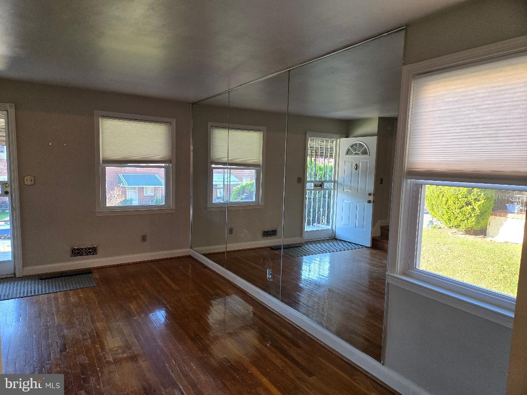 4727 Kimberleigh Road Baltimore, MD 21212 - Photo 4 of 46 Gallery Image 4