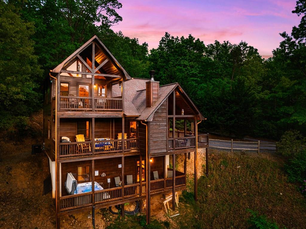 273 Deer Crest Heights Blue Ridge, GA 30513 - Photo 1 of 72 Main View