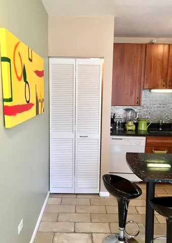 $2,200 | 630 North State Street, Unit 1807, Chicago, IL 60654