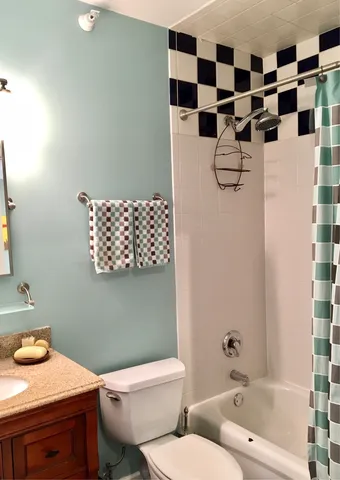 $2,200 | 630 North State Street, Unit 1807, Chicago, IL 60654