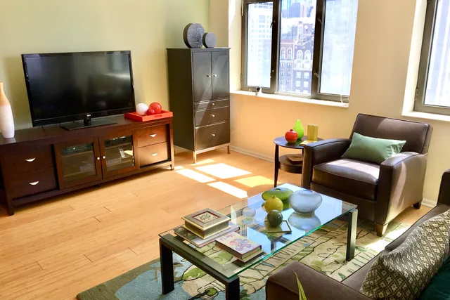 $2,200 | 630 North State Street, Unit 1807, Chicago, IL 60654