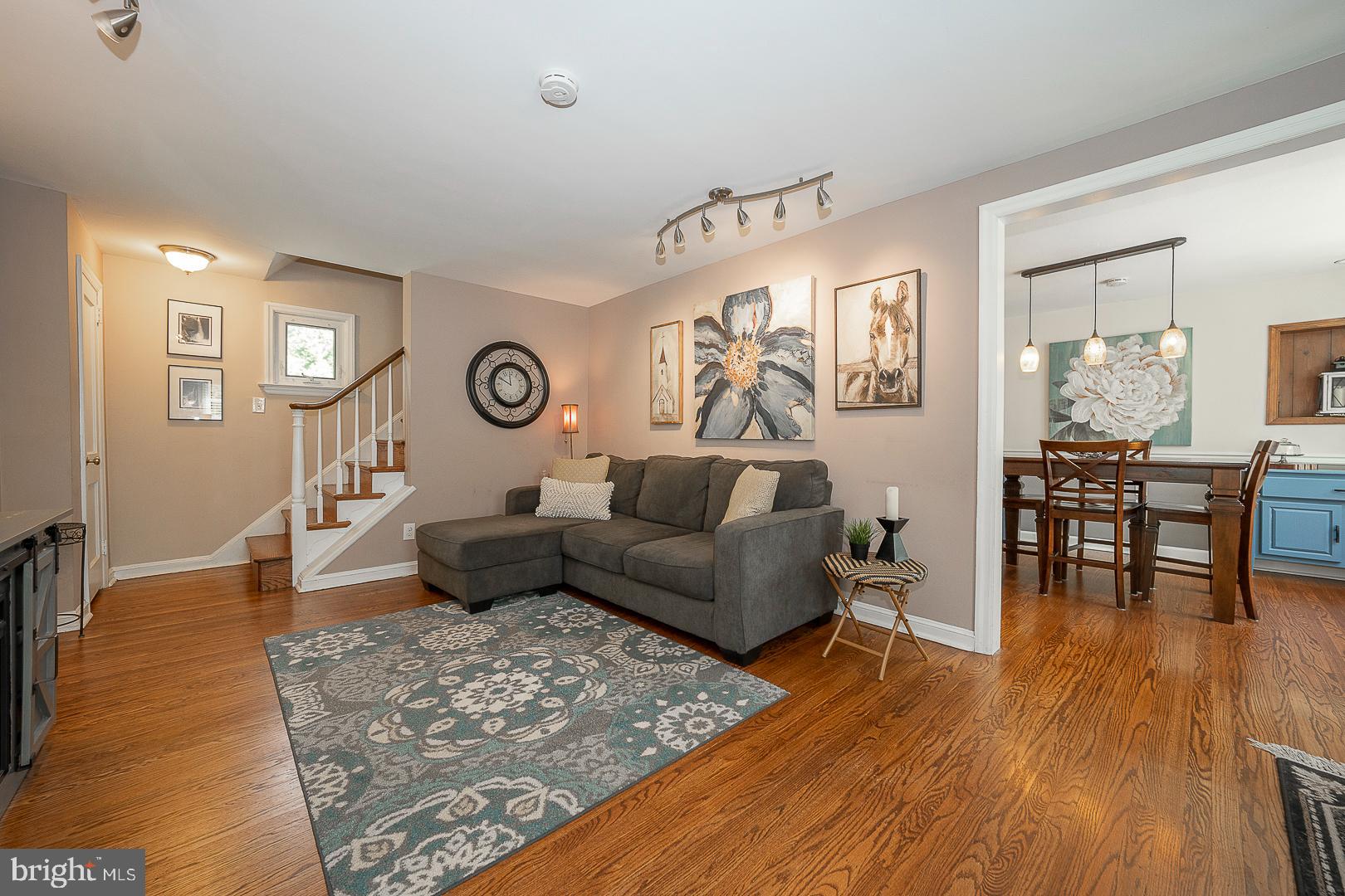 1016 Old Lancaster Road Berwyn, PA 19312 - Photo 5 of 34 Living room