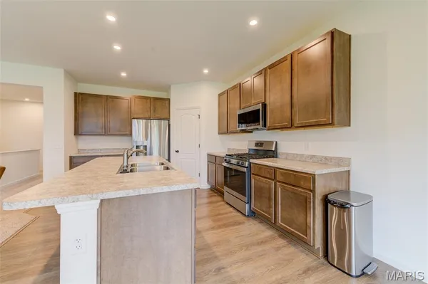 $469,900 | 327 Dalriada Boulevard, O'Fallon, MO 63368